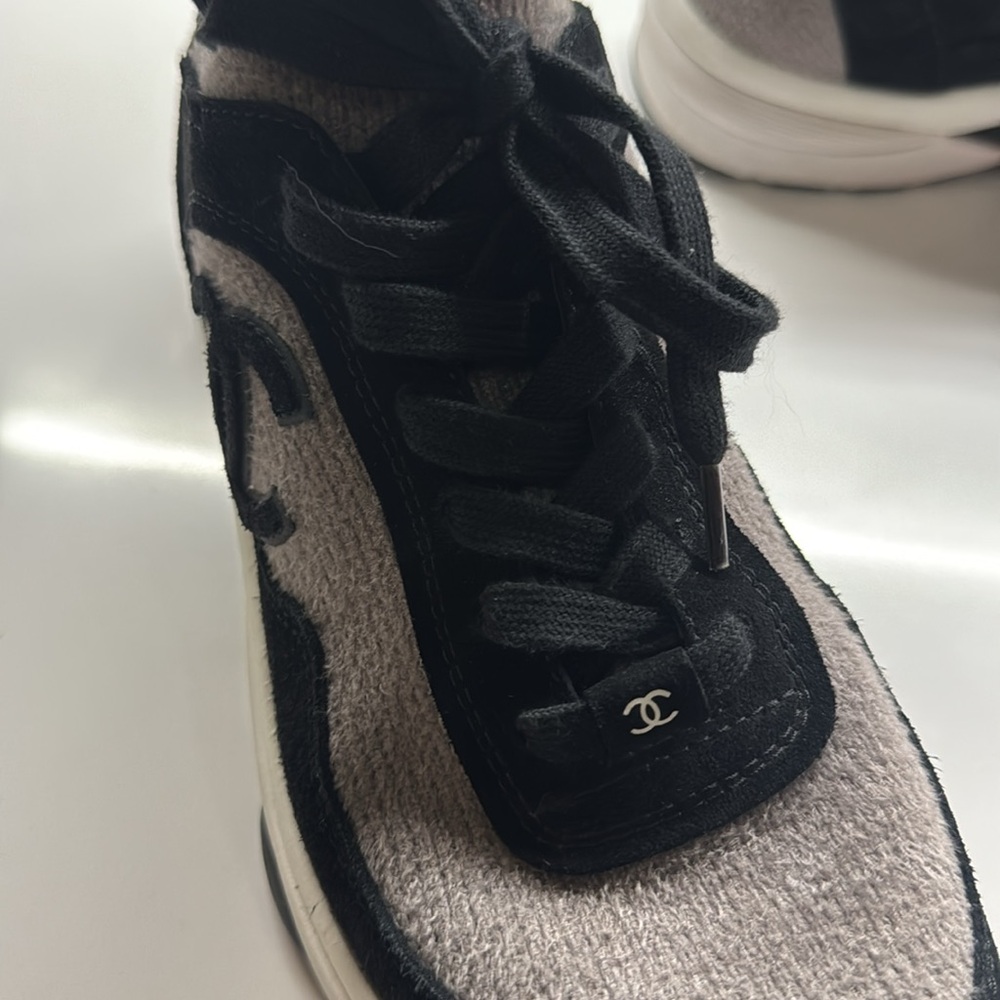 CHANEL Black and Gray Knit Suede Runner Sneakers - Picture 2 of 4